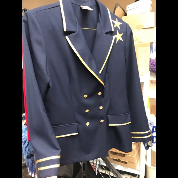 Suit - Picture 1 of 8